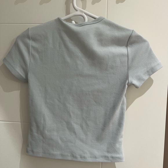 Aritzia Sunday Best Tshirt - Picture 2 of 3